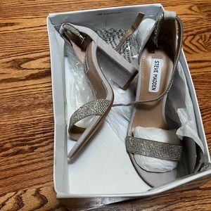 Steve Madden never worn heels